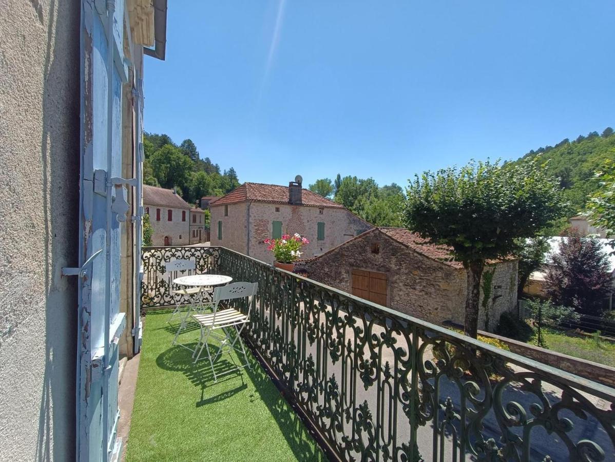 Maison Sur Le Lot Bed & Breakfast Saint-Vincent-Rive-dʼOlt Екстериор снимка